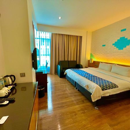 New World Express Motel Бинтулу Экстерьер фото