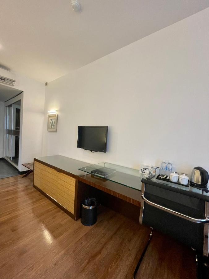 New World Express Motel Бинтулу Экстерьер фото